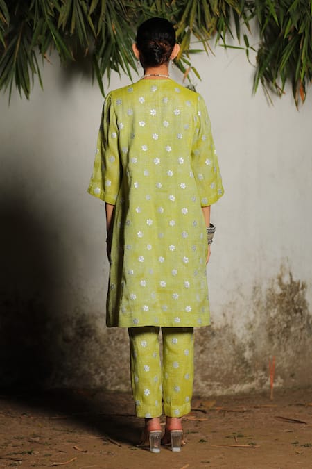 Saksham & Neharicka_Green Chanderi Embroidery Collared Lebu Hand Kurta Pant Set_at_Aza_Fashions