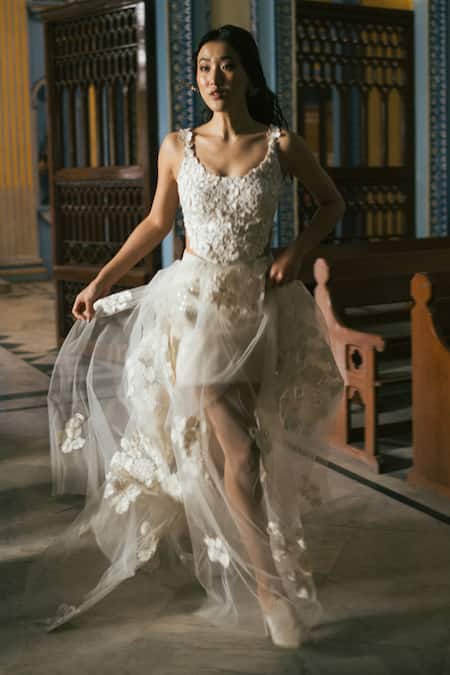 Mishru Kinsley Floral Bunch Embroidered Top With Skirt 