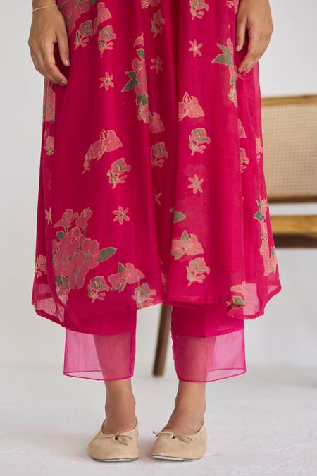 Buy_Juanita By Shubhda_Pink Cotton, Chanderi Embroidery Bougainvillea Florence Print Kurta With Trouser_Online_at_Aza_Fashions
