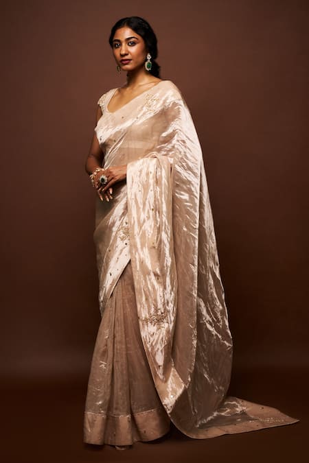 Issa Studio By Chetana & Swathi Beige Tissue Beads, Embroidery Elara Gardenia Border Embellished Saree Set Online at Aza Fashions Issa Studio By Chetana & Swathi_Beige Tissue Beads, Embroidery Elara Gardenia Border Embellished Saree Set _Online_at_Aza_Fashions