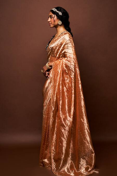 Issa Studio By Chetana & Swathi Orange Tissue, Silk Embroidery V-neck Ishara Floweret Motif Saree Set at Aza Fashions Issa Studio By Chetana & Swathi_Orange Tissue, Silk Embroidery V-neck Ishara Floweret Motif Saree Set _at_Aza_Fashions