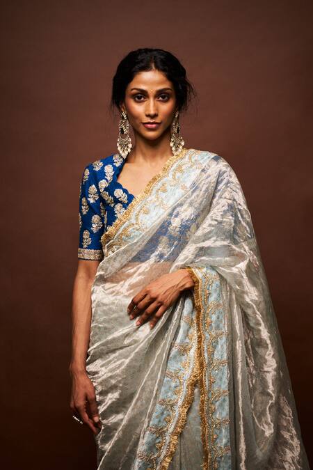 Issa Studio By Chetana & Swathi Grey Tissue, Silk, Ramie Tassels, Trishi Scallop Border Saree With Blouse Online at Aza Fashions Issa Studio By Chetana & Swathi_Grey Tissue, Silk, Ramie Tassels, Trishi Scallop Border Saree With Blouse _Online_at_Aza_Fashions