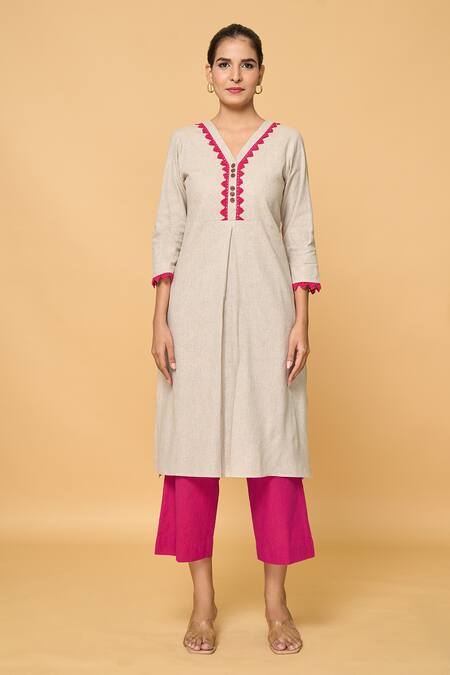 Samyukta Singhania_Grey Cotton Lace V-neck V Kurta _Online_at_Aza_Fashions