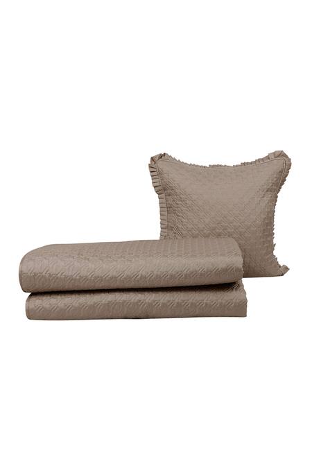 Shop_Diva Riche_Beige Washable Silk Thread Hounds Tooth Embroidered Bedding Set_Online_at_Aza_Fashions