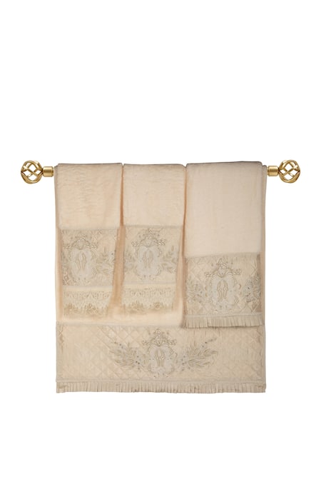 Diva Riche English Wedding Embroidered Towel Set 