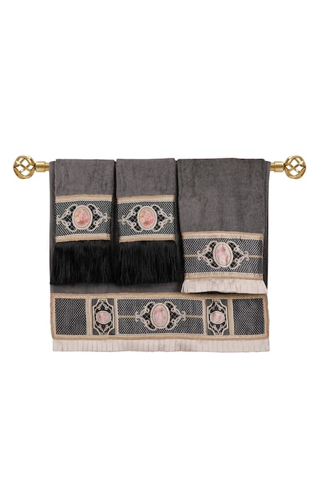 Diva Riche Floral Embroidered Towel Set 