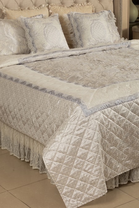 Diva Riche Floral Print Quilted Pattern Bedding Set 