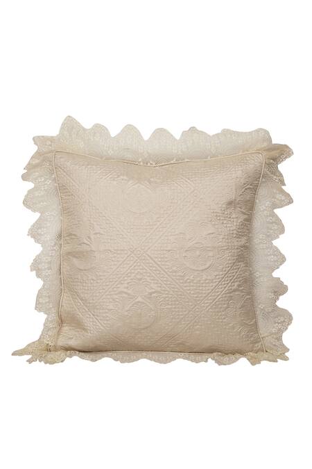 Diva Riche Cream Washable Silk Paisley Bijou Quilted Pattern Bedding Set at Aza Fashions Diva Riche_Cream Washable Silk Paisley Bijou Quilted Pattern Bedding Set_at_Aza_Fashions