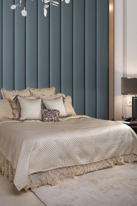 Diva Riche Cream Washable Silk Lattice Quilted Pattern Bedding Set Online at Aza Fashions Diva Riche_Cream Washable Silk Lattice Quilted Pattern Bedding Set_Online_at_Aza_Fashions