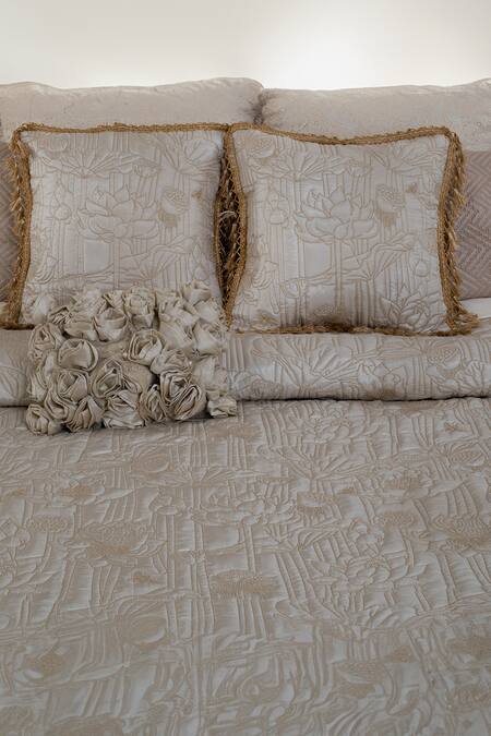 Diva Riche Ivory Washable Silk Thread Water Lily Embroidered Bedding Set Online at Aza Fashions Diva Riche_Ivory Washable Silk Thread Water Lily Embroidered Bedding Set_Online_at_Aza_Fashions