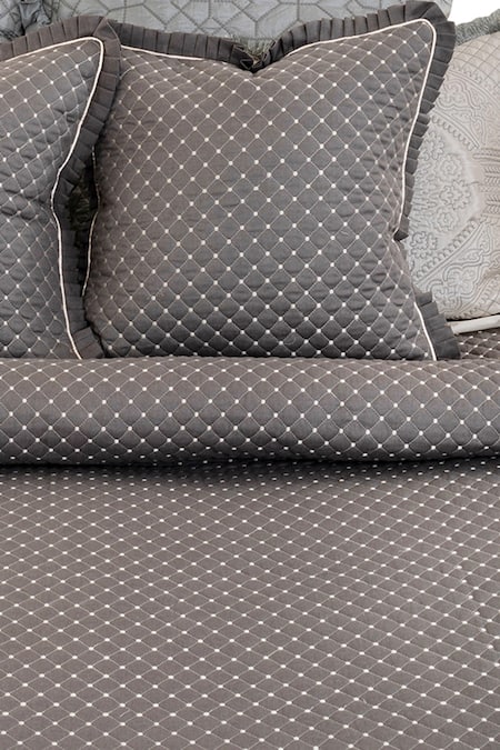 Diva Riche Grey Cotton Lattice Quilted Bedding Set Online at Aza Fashions Diva Riche_Grey Cotton Lattice Quilted Bedding Set_Online_at_Aza_Fashions