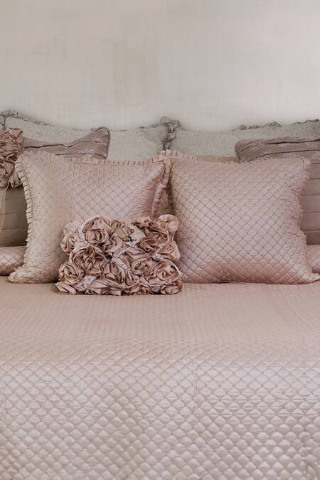 Diva Riche Peach Cotton Lattice Quilted Pattern Bedding Set Online at Aza Fashions Diva Riche_Peach Cotton Lattice Quilted Pattern Bedding Set_Online_at_Aza_Fashions