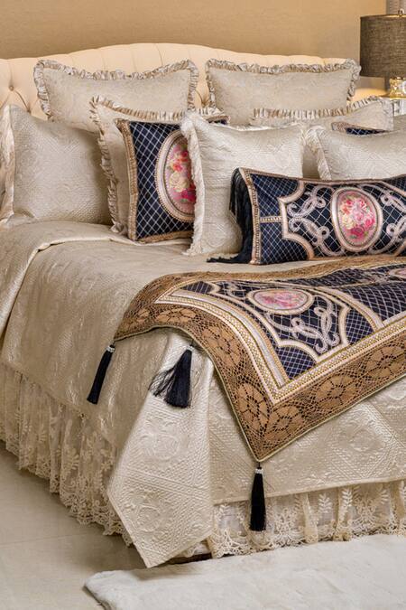 Diva Riche Black Satin, Washable Silk Paisley Floral Bal And Bijou Quilted Bedding Set Online at Aza Fashions Diva Riche_Black Satin, Washable Silk Paisley Floral Bal And Bijou Quilted Bedding Set_Online_at_Aza_Fashions