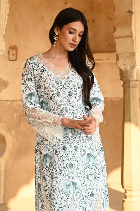 Buy_Sage Saga_Green Chanderi, Lace Lace, Embroidery V-neck Raasa Kokil Printed Kurta Pant Set 