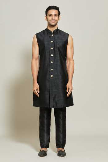 Aryavir Malhotra_Black Jacket Velvet, Kurta And Pant Silk Sequin Geometric Pattern Set _at_Aza_Fashions