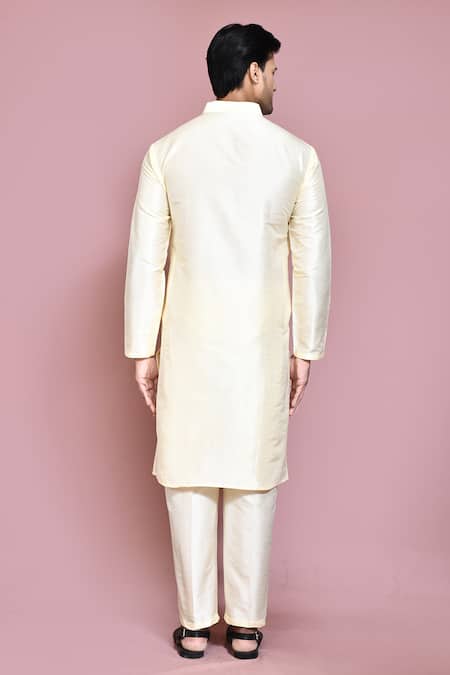 Arihant Rai Sinha Solid Straight Kurta & Pyjama Set 