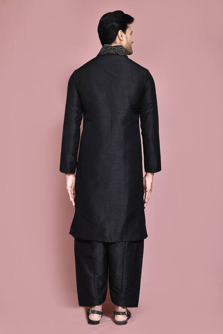 Arihant Rai Sinha_Black Silk Embroidery Resham Neckline Kurta Set _Online_at_Aza_Fashions