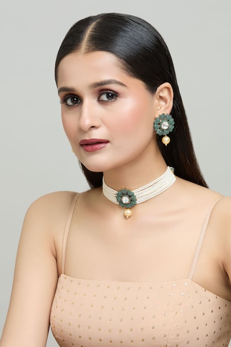 Samyukta Singhania Flower Pendant Jadau Work Necklace Set 