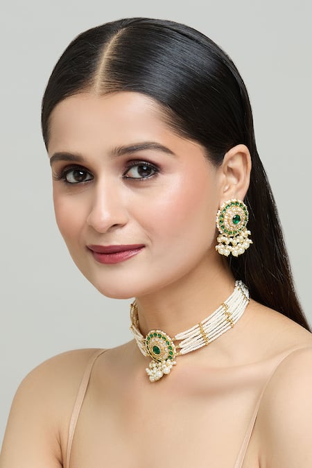 Samyukta Singhania Floral Pendant Jadau Work Necklace Set 