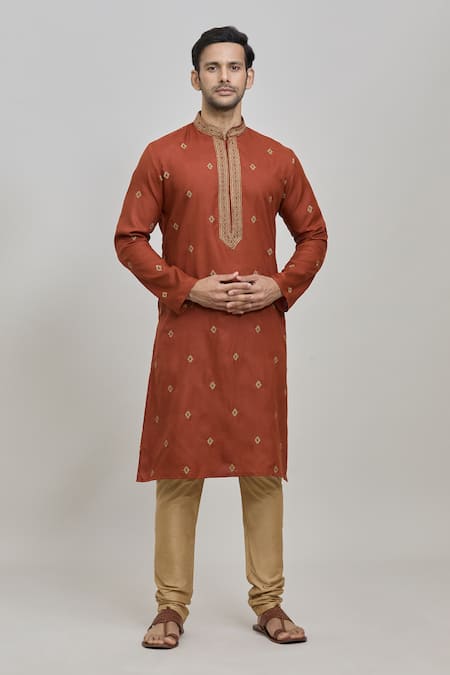 Arihant Rai Sinha Placement Embroidered Kurta Set 