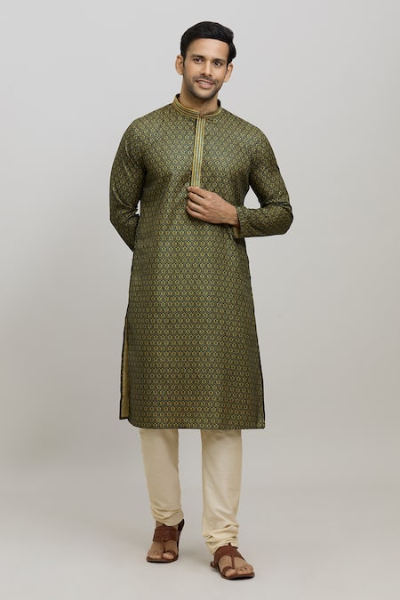 Arihant Rai Sinha Bouquet Print Kurta & Churidar Set 