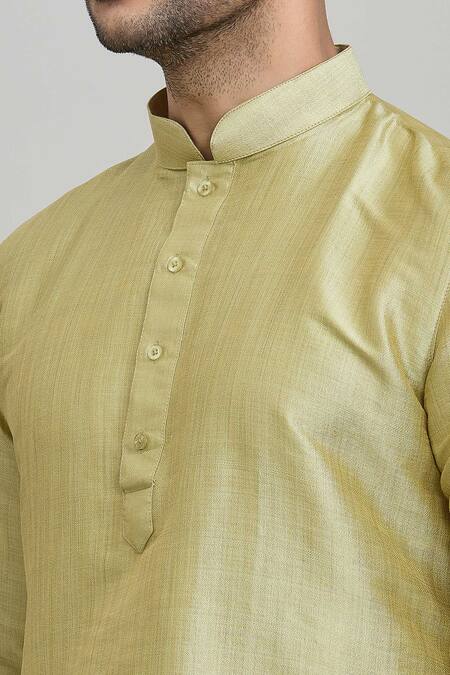 Arihant Rai Sinha_Green Polyester Plain Short Mandarin Collar Kurta _at_Aza_Fashions