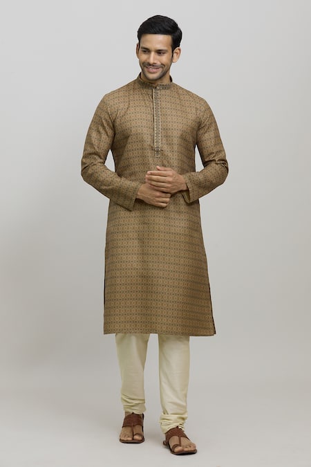 Arihant Rai Sinha Floral Print Kurta & Plain Churidar Set 