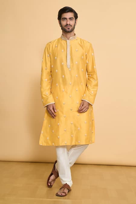 Arihant Rai Sinha Geometric Leaf Embroidered Kurta Set 