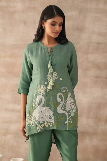 Shop Varun Chhabra Green Tunic Linen Embroidered Aari Round Bird Motif And Pant Set at Aza Fashions Shop_Varun Chhabra_Green Tunic Linen Embroidered Aari Round Bird Motif And Pant Set_at_Aza_Fashions