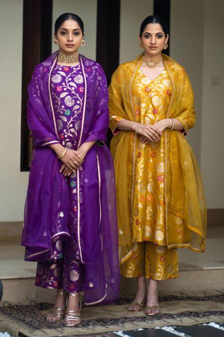 Buy_Sobariko_Yellow Silk Lace, Embroidery V-neck Handwoven Straight Kurta Set _Online_at_Aza_Fashions