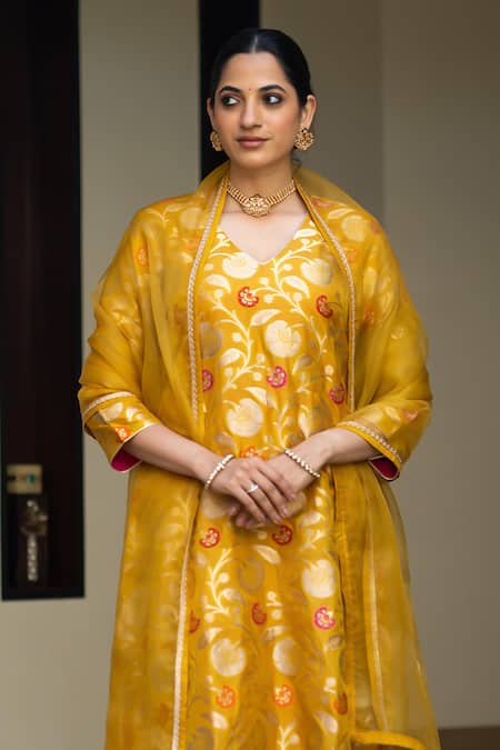 Shop_Sobariko_Yellow Silk Lace, Embroidery V-neck Handwoven Straight Kurta Set _Online_at_Aza_Fashions