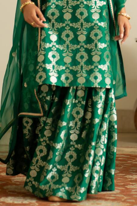 SOBARIKO Green Silk Embroidery V-neck Jaal Weave Straight Kurta Sharara Set at Aza Fashions SOBARIKO_Green Silk Embroidery V-neck Jaal Weave Straight Kurta Sharara Set_at_Aza_Fashions