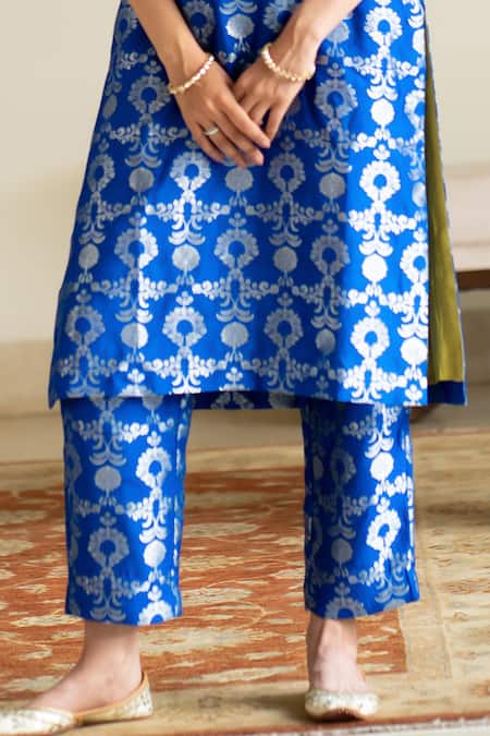 Sobariko_Blue Silk Embroidery Round Neck Jaal Motif Woven Kurta Pant Set _at_Aza_Fashions