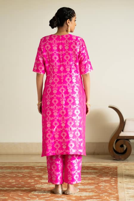 Shop_Sobariko_Pink Silk Hand Embroidered Jaal Round Woven Kurta Set  _at_Aza_Fashions