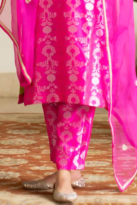 Buy_Sobariko_Pink Silk Hand Embroidered Jaal Round Woven Kurta Set  _Online_at_Aza_Fashions
