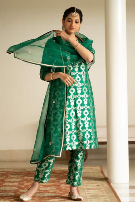 Shop_Sobariko_Green Silk Embroidery Round Neck Woven Brocade Kurta Set _at_Aza_Fashions
