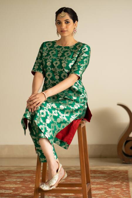 Shop_Sobariko_Green Silk Embroidery Round Neck Woven Brocade Kurta Set _Online_at_Aza_Fashions