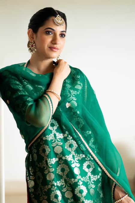Sobariko_Green Silk Embroidery Round Neck Woven Brocade Kurta Set _at_Aza_Fashions