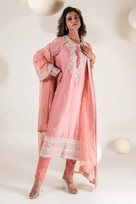 Pallavi Poddar Pink Organza, Satin, Lycra Embroidery, Sequins Blossom Aari Kurta Pant Set Online at Aza Fashions Pallavi Poddar_Pink Organza, Satin, Lycra Embroidery, Sequins Blossom Aari Kurta Pant Set _Online_at_Aza_Fashions
