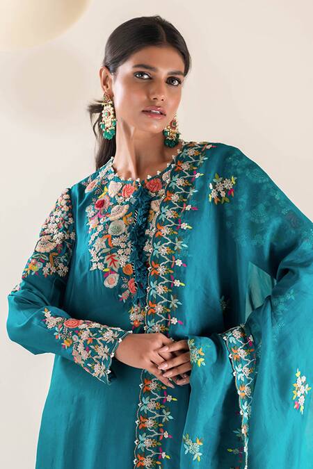 Pallavi Poddar Blue Organza, Satin Tassels, Embroidery Round Neck Floral Bloom Kurta Pant Set Online at Aza Fashions Pallavi Poddar_Blue Organza, Satin Tassels, Embroidery Round Neck Floral Bloom Kurta Pant Set _Online_at_Aza_Fashions