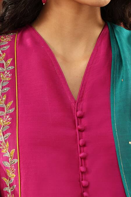 Weaver Story_Pink Chanderi Silk Zari, Beads, Embroidery V-neck Placement Kurta Pant Set _at_Aza_Fashions
