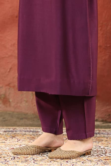 Buy_Weaver Story_Purple Chanderi Silk Beads, Embroidery V-neck Straight Kurta Pant Set _Online_at_Aza_Fashions