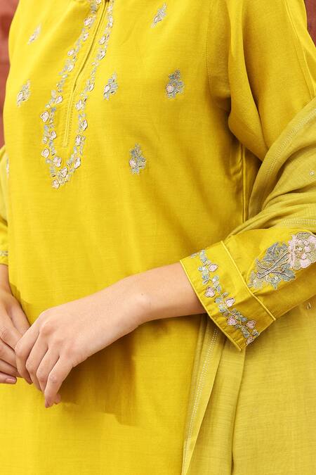 Shop_Weaver Story_Green Chanderi Silk Embroidery Round Neck Yoke Kurta Pant Set _Online_at_Aza_Fashions