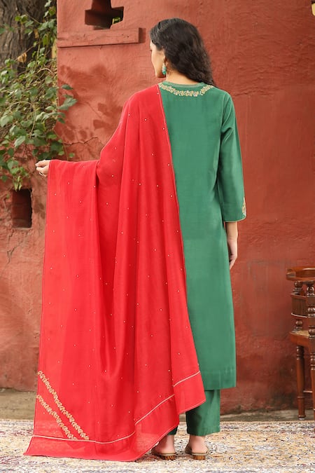 Shop_Weaver Story_Green Silk, Sequins Floral Butti Embroidered Kurta Pant Set _at_Aza_Fashions
