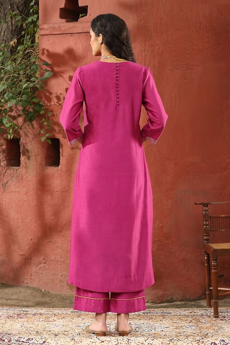Shop_Weaver Story_Pink Chanderi Silk Embroidery V-neck Kurta With Pant _at_Aza_Fashions