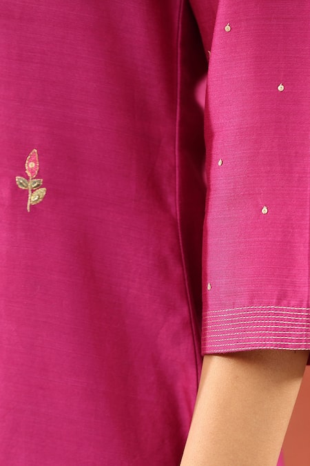 Shop_Weaver Story_Pink Chanderi Silk Embroidery V-neck Kurta With Pant _Online_at_Aza_Fashions