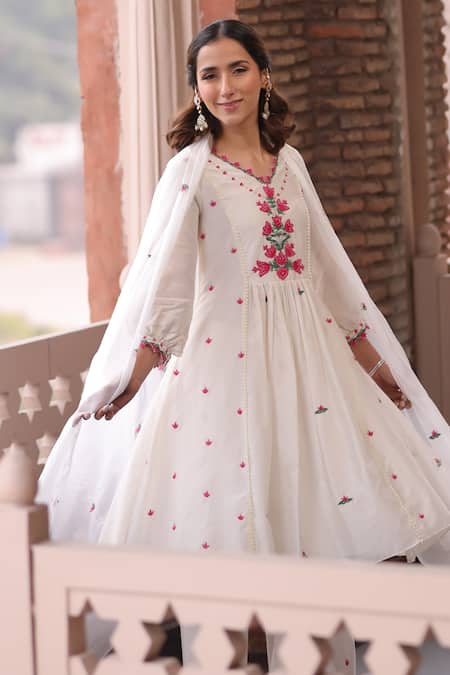 Shop_Leela By A_Ivory Organza, Chanderi Beads, Embroidery V-neck Lotus Patchwork Anarkali Set _at_Aza_Fashions