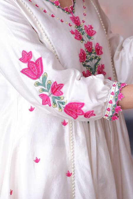 Leela By A_Ivory Organza, Chanderi Beads, Embroidery V-neck Lotus Patchwork Anarkali Set _Online_at_Aza_Fashions