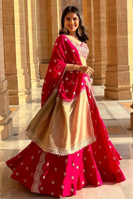Vasavi Shah_Pink Silk Sequins, Embroidery V-neck Bridal Lehenga Set _Online_at_Aza_Fashions