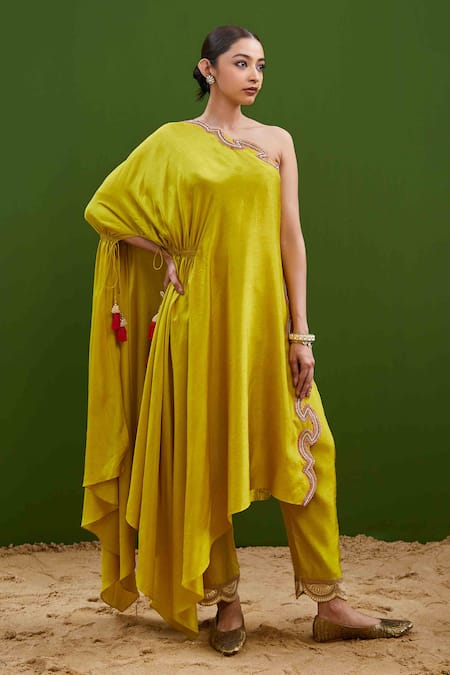 Buy_Vasavi Shah_Yellow Silk Gota Patti One-shoulder Embroidered Tunic And Pant Set _Online_at_Aza_Fashions